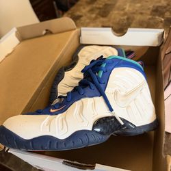 Nike Foamposite size 6Y