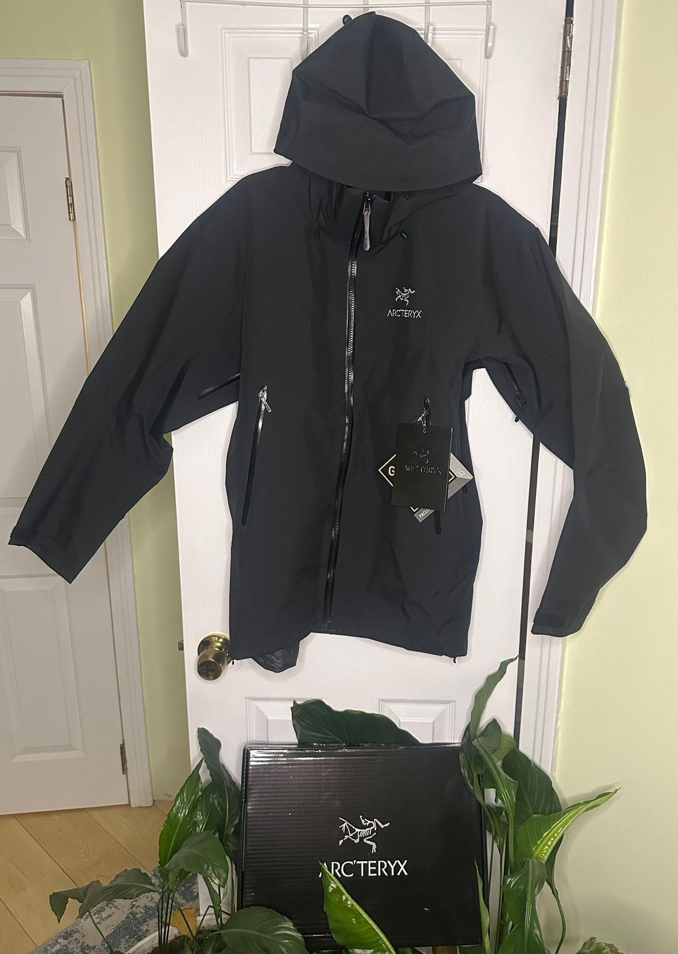 Arc’teryx BETA AR GORE-TEX Pro Shell Rain Jacket Men’s Size Large Black