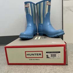 HUNTER Rain boots Size 7 20$