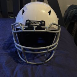 Schutt Vengeance Size Large