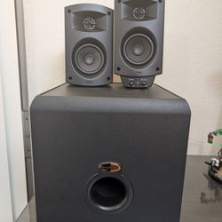 200-Watt 3-Piece Klipsch ProMedia 2.1 Speaker System
