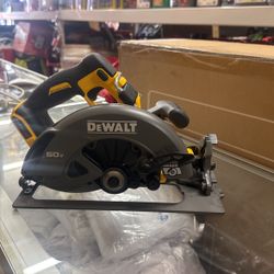 DEWALT FLEXVOLT 60V MAX Cordless Brushless 7-1/4 in. Circular Saw with Brake (Tool Only)