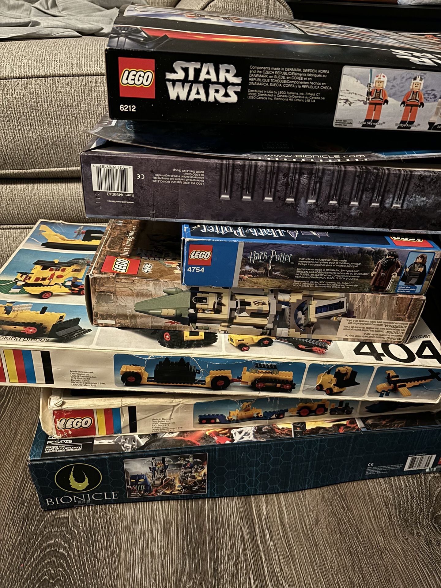 Vintage Legos. (( PRICE IS FOR ALL))