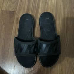 Nike Slides Ultra Comfort All Black
