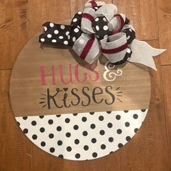 Hugs And Kisses Sign