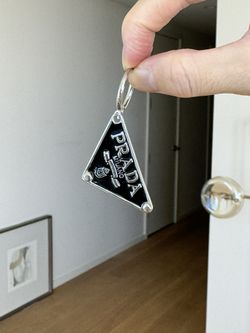 Earring (one)