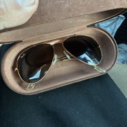 Aviator Ray Bans brown lense/gold Frame  w/ pink nose casing;