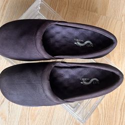 SoftWalk Brown Geometric Slip-On Women's Cushioned Wedge Comfort Shoes