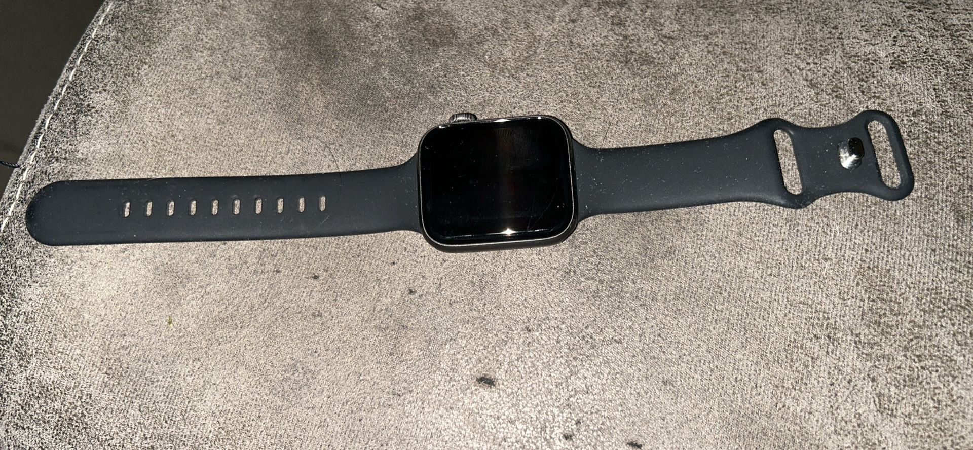 Apple watch series 5 gps + wifi