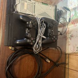 PS4 & Controllers