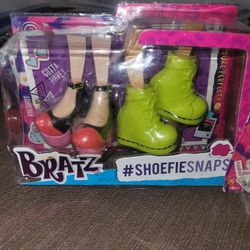 3 NIB Bratz Shoefie Snaps Doll Shoes/ Feet 