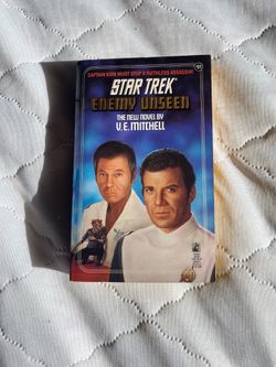 GOOD CONDITION - Star Trek Enemy Unseen Vintage Collectible Book