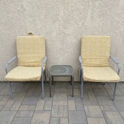 3-Piece Patio Set with Chairs and Side Table