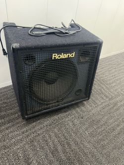 Roland KC-550 keyboard amplifier