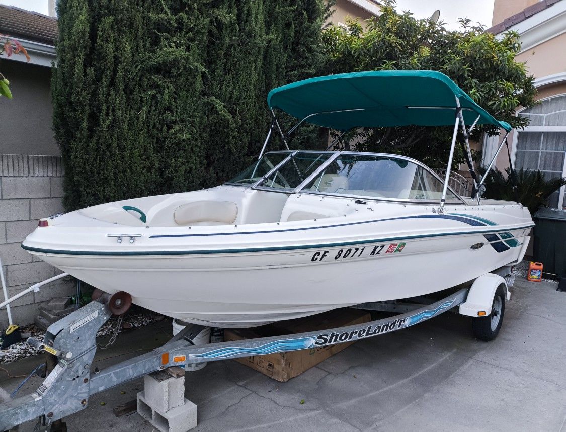 SeaRay bowrider boat 18ft