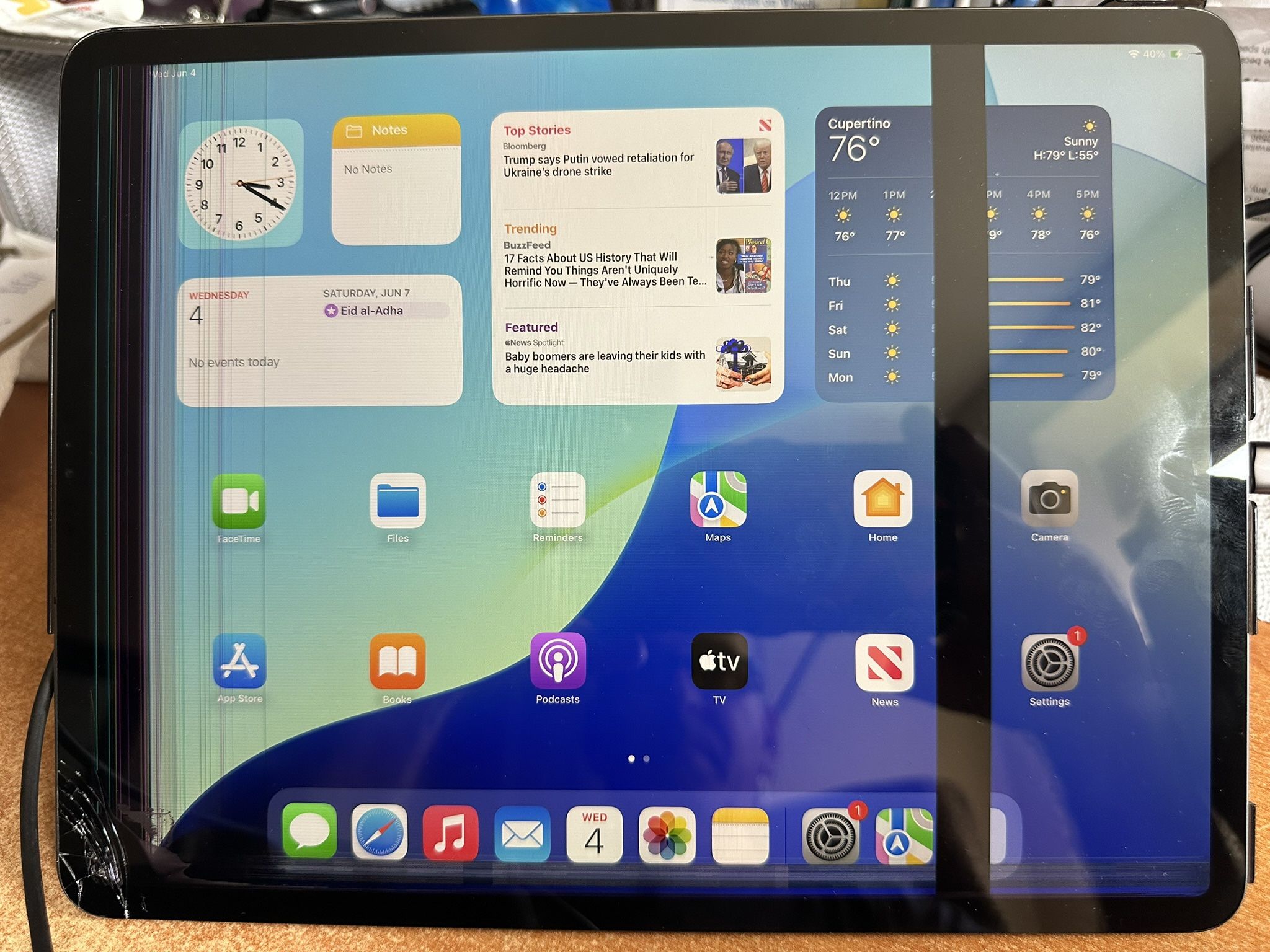 iPad Pro 12.9” 4th Gen – 128GB Cellular – Cracked Screen, Fully Functional