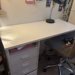 White Desk 