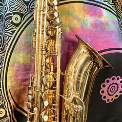 Conductor 273 Tenor Saxophone w/ Case & Extras 
