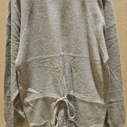 Women's (M) Grey knit Sweater with crew neck