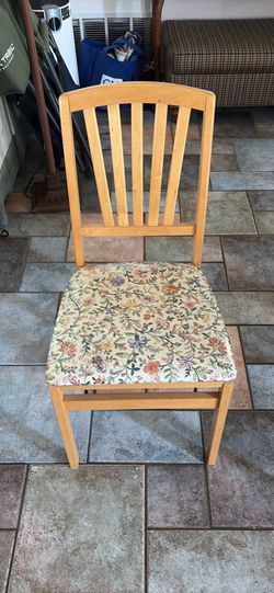 Farmhouse Cottage Dining Chair with Floral Upholstered Seat