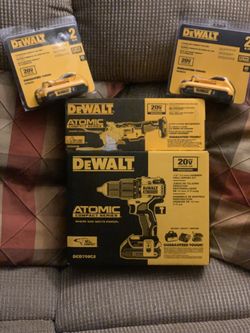 Dewalt atomic series hammer drill and multi tool +2 batteries