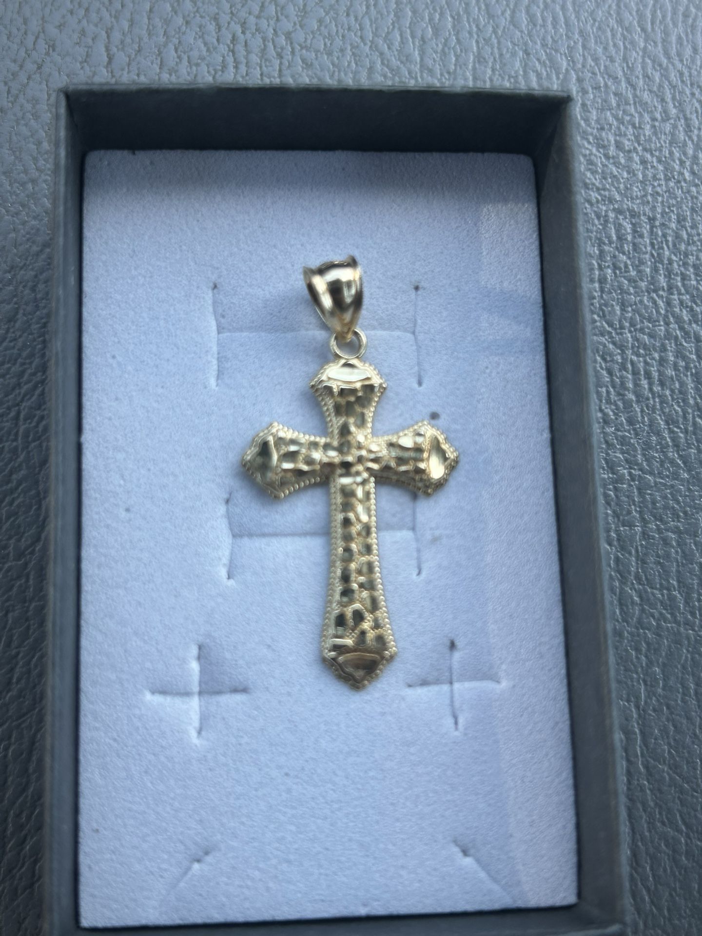 10k Cross Pendant Chain 