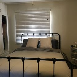 Queen Metal Frame Bed