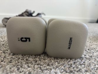 We gym 5lb weights