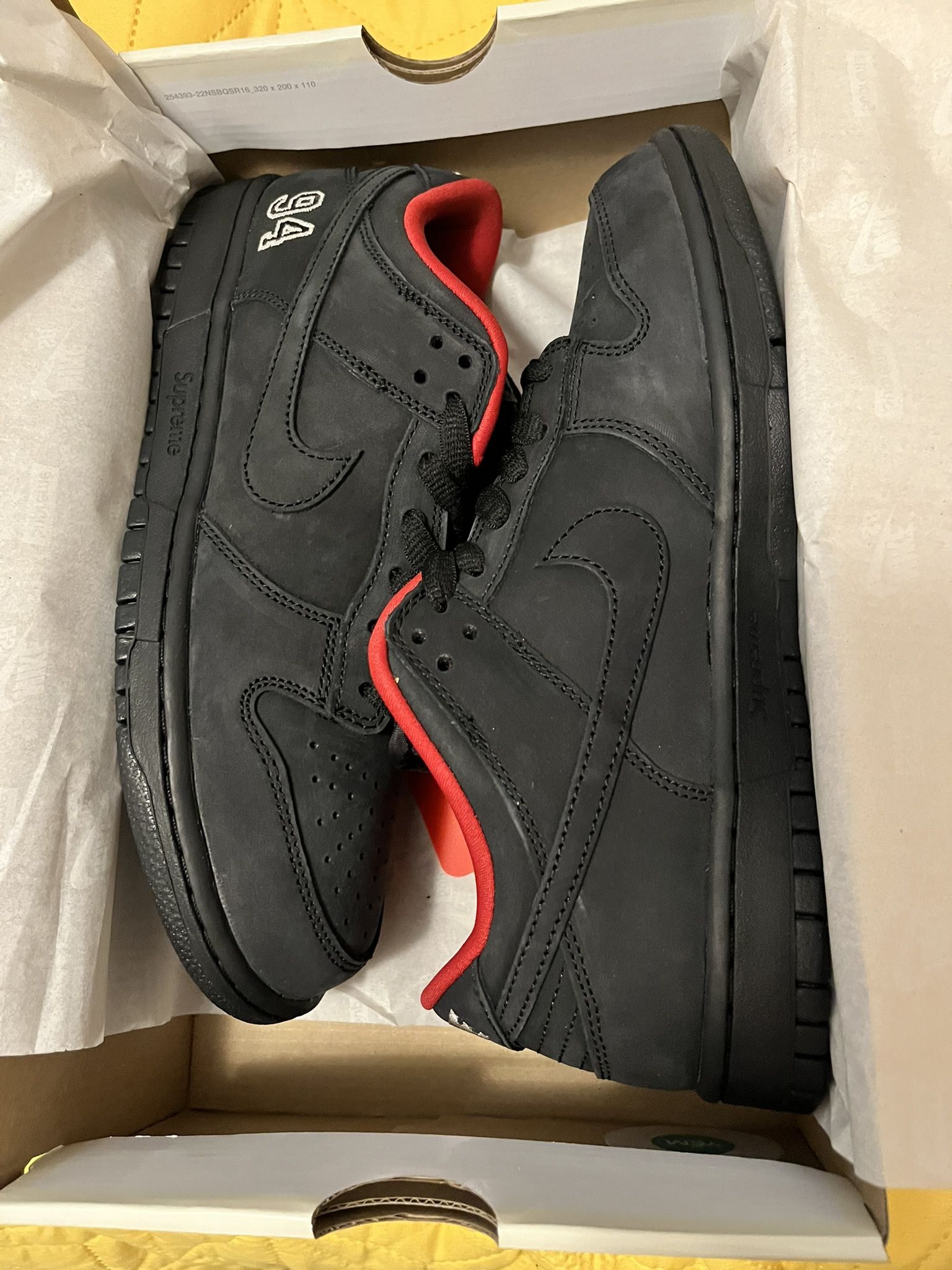 Nike SB Dunk Low X Supreme Black 8.5