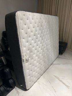 Queen Mattress Beautyrest