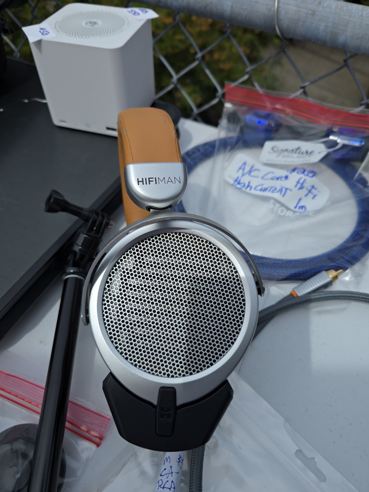 HiFiMan Deva Pro wired and wireless magnetic planar headphones