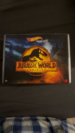 JURASSIC WORLD