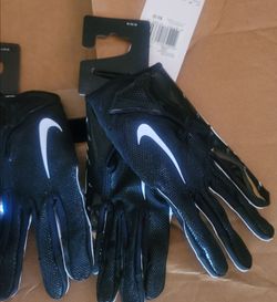 Brand New
Nike Vapor Jet Black White Football Gloves Men Sizes Small, Medium, XL