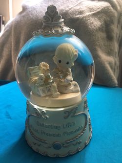 Precious moments musical water ball