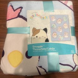Squishmallows Snuggle Throw Blanket