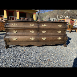 Henredon town and country French dresser