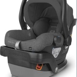 Uppababy Mesa v2 car seat