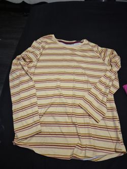  Girls TShirt Zise 10-12  New