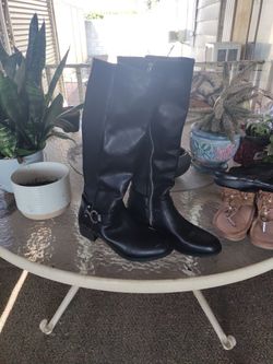 Blackboots