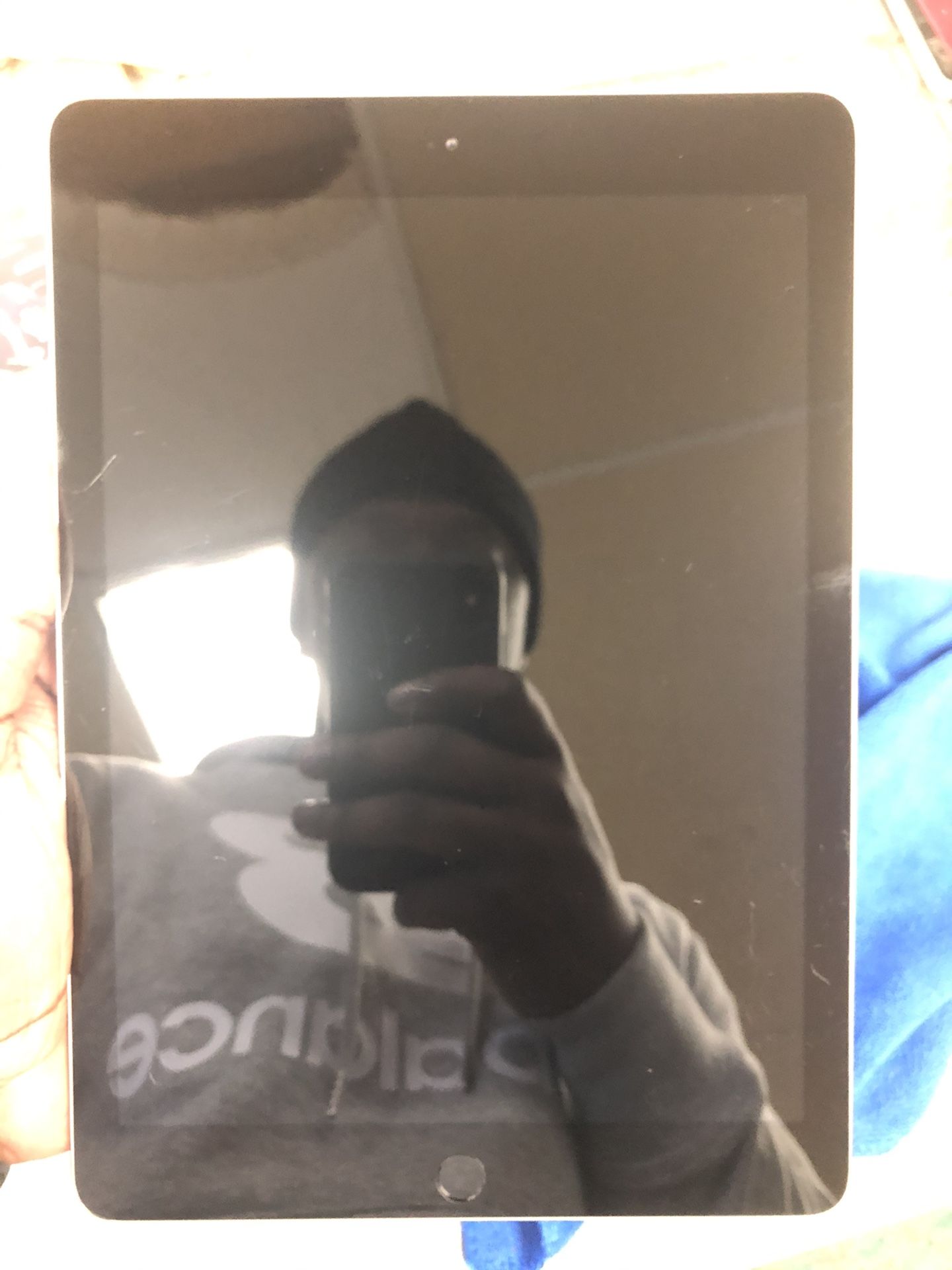 iPad, Electronics Apple IPad 6Th Gen 32GB .. Negotiable