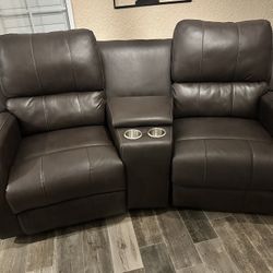 Curved Power Love Seat Recliner 
