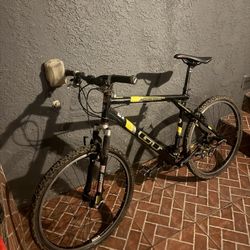 26’ Gt mountain bike clean ready to ride 