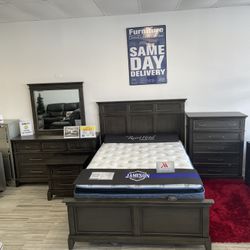 Lynn decks gray solid wood bedroom set now only $899. Easy finance option. Same-day delivery.