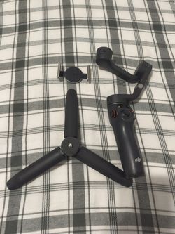 DJI OM 6 Smartphone Gimbal Stabilizer with Tripod