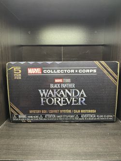 Marvel Black Panther Funko Pop Box + Extras