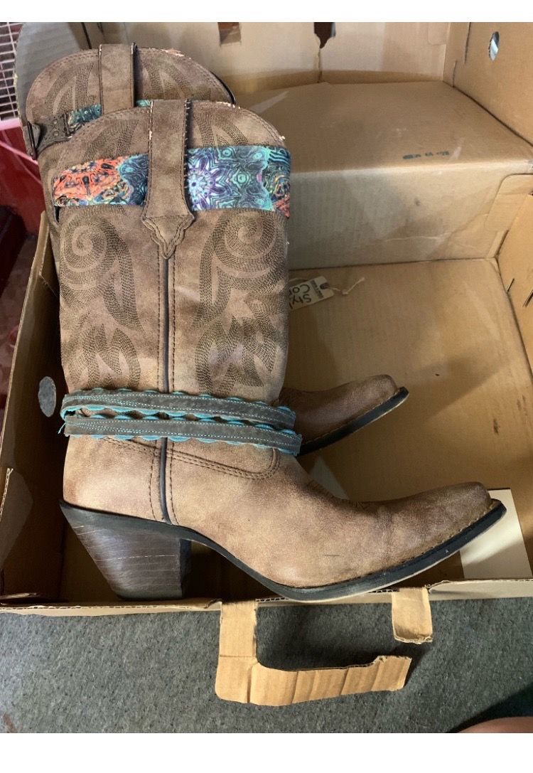 New Boots and shoes