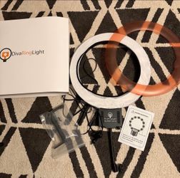 Diva Ring Light Super Nova 18" Dimmable Ring Light - like new