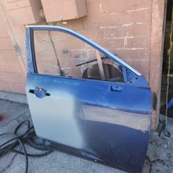 2022 2023 2024  2025 Nissan Rogue Right Front Door  Part 