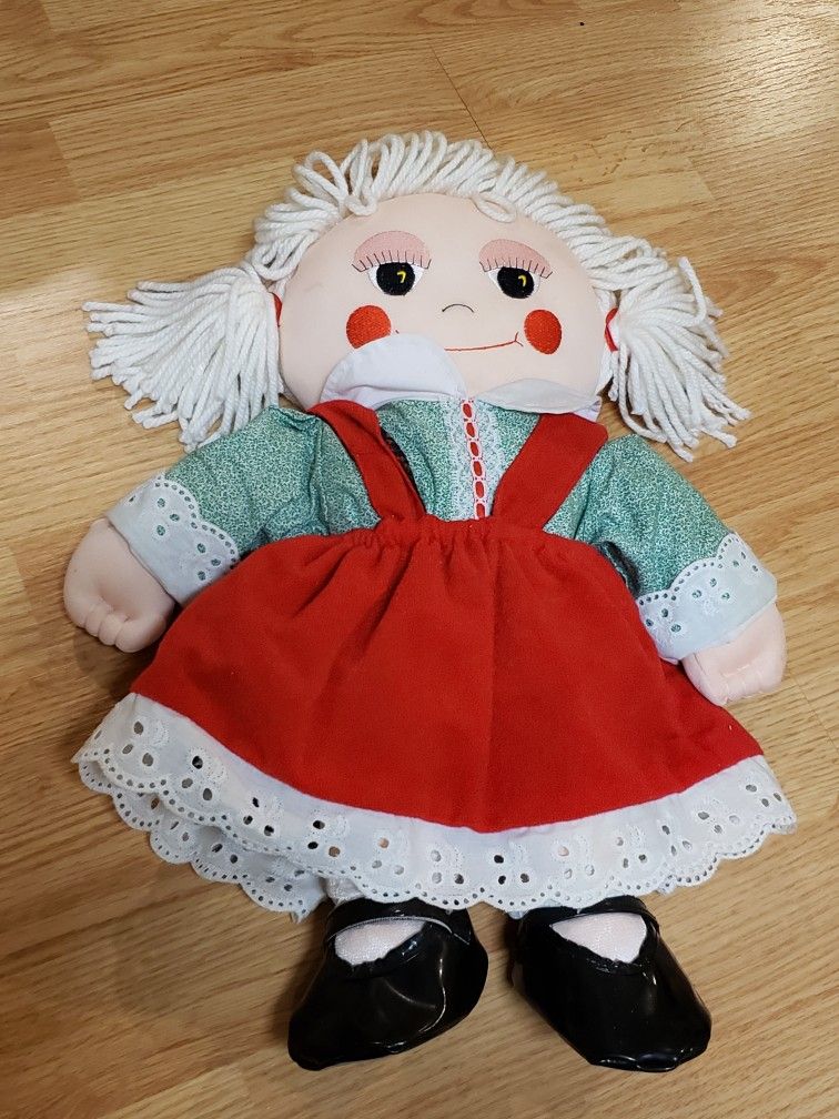 1990 Avon Embroidered face Rag Doll with reversible dress

