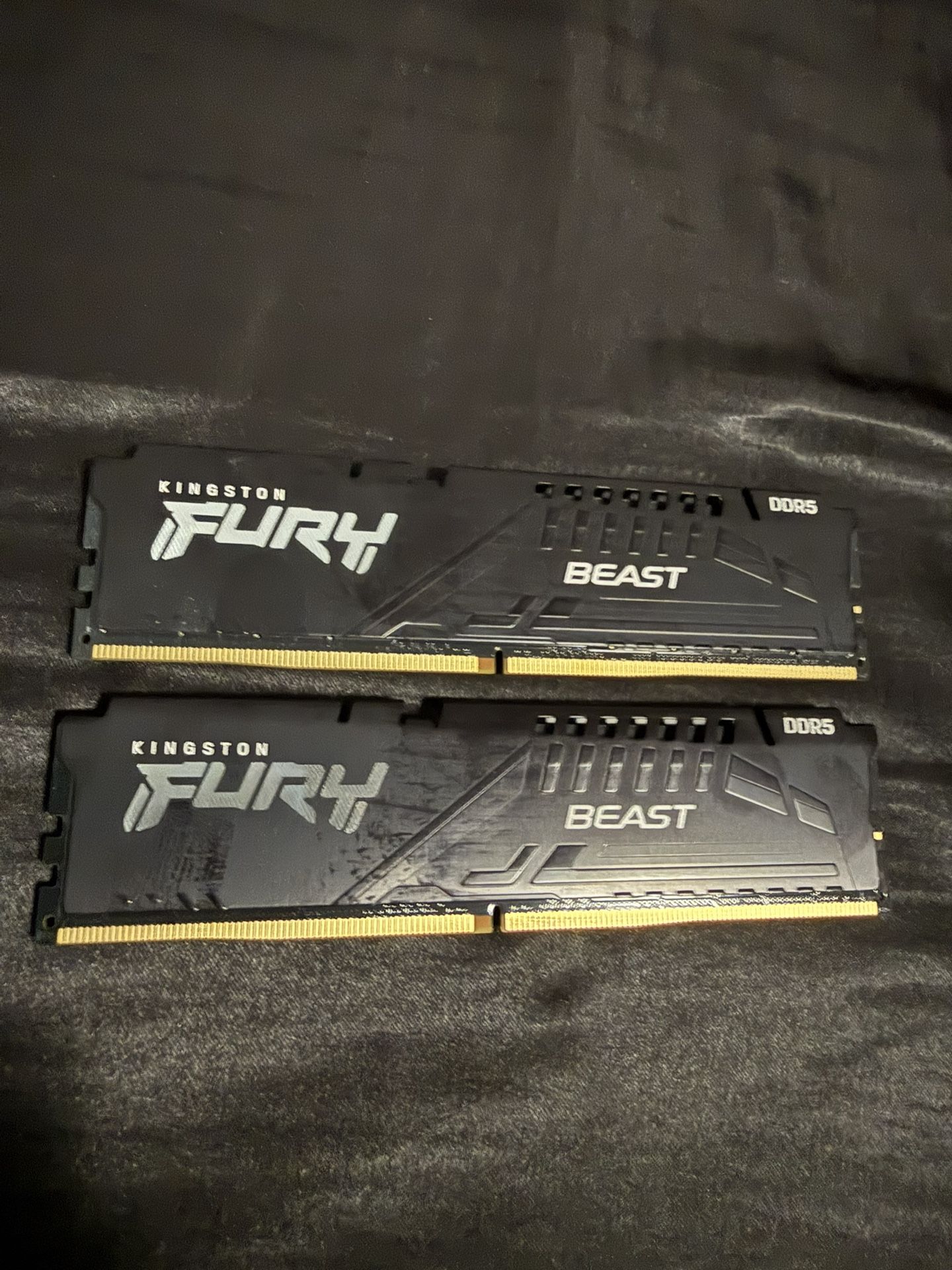 Kingston Fury Beast 64GB (2x32GB) 6000MT/s DDR5 CL30 Desktop Memory | AMD Expo | Kit of 2